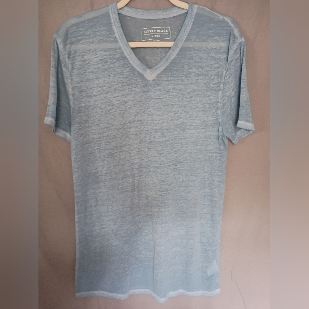 Buckle Black Tee